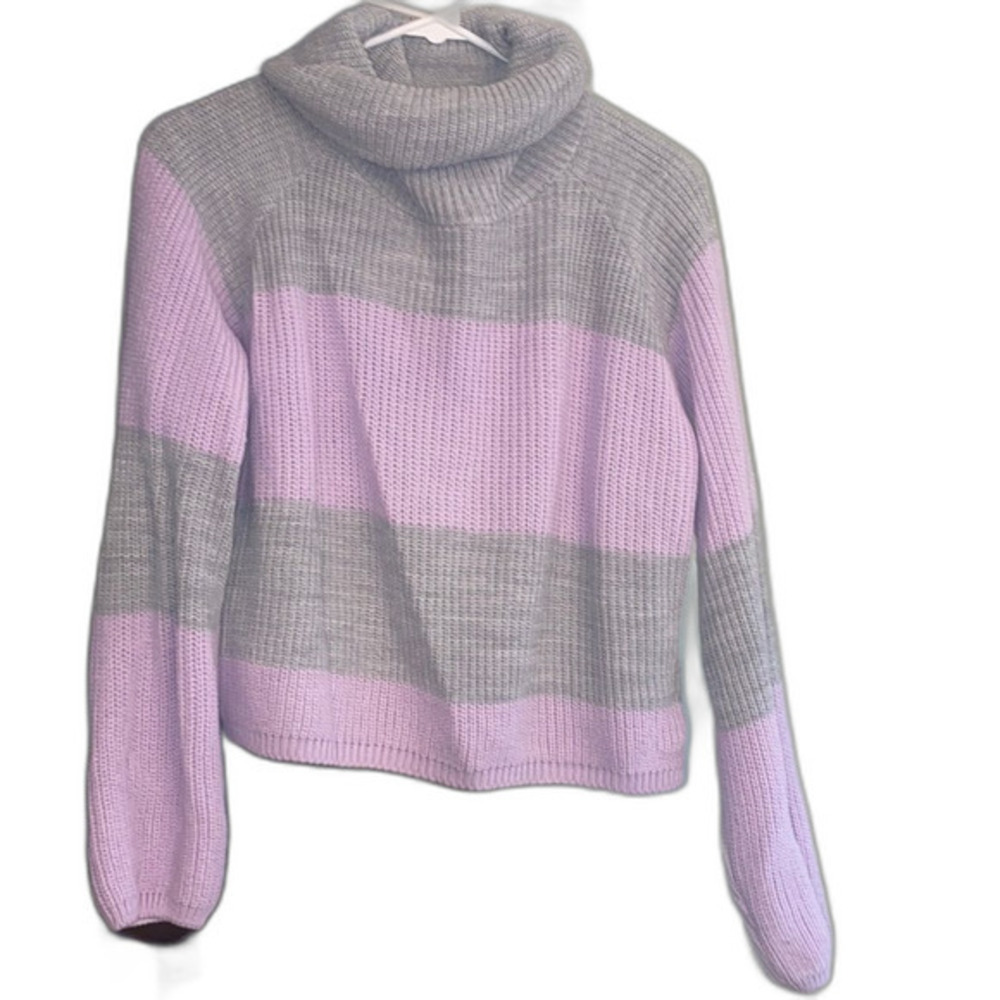 PrettyLittleThing Sweater size large​